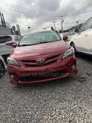 Toyota Corolla S 5-Speed 2013 Burgundy