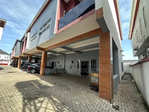 4bdrm Townhouse / Terrace in 𝐎𝐫𝐜𝐡𝐢𝐝 𝐑𝐨𝐚𝐝, Lekki Expressway for rent