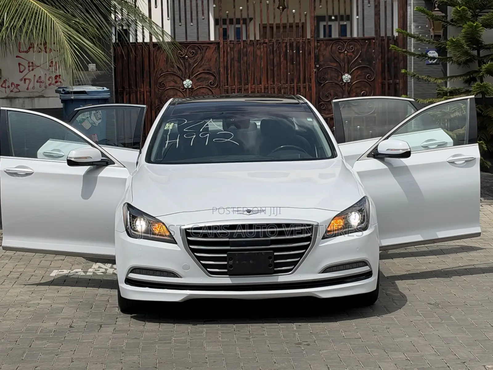 Hyundai Genesis 3.8 AWD 2016 White