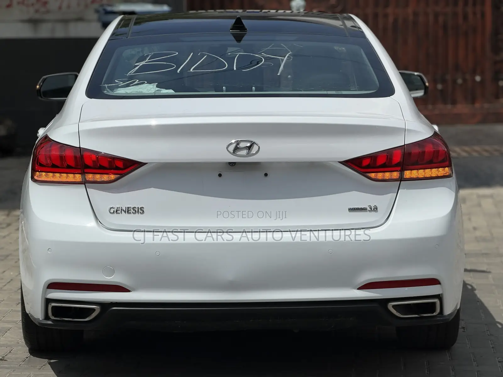 Hyundai Genesis 3.8 AWD 2016 White