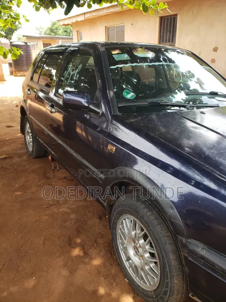 Volkswagen Golf 1999 Blue