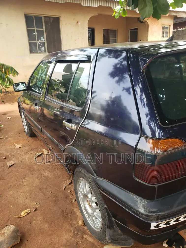 Volkswagen Golf 1999 Blue