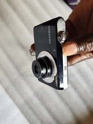 Samsung Digital Photo & Video Camera for Vintage & Passport Snapping