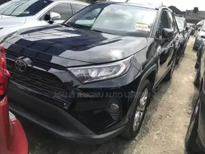 Toyota RAV4 XLE AWD 2020 Black