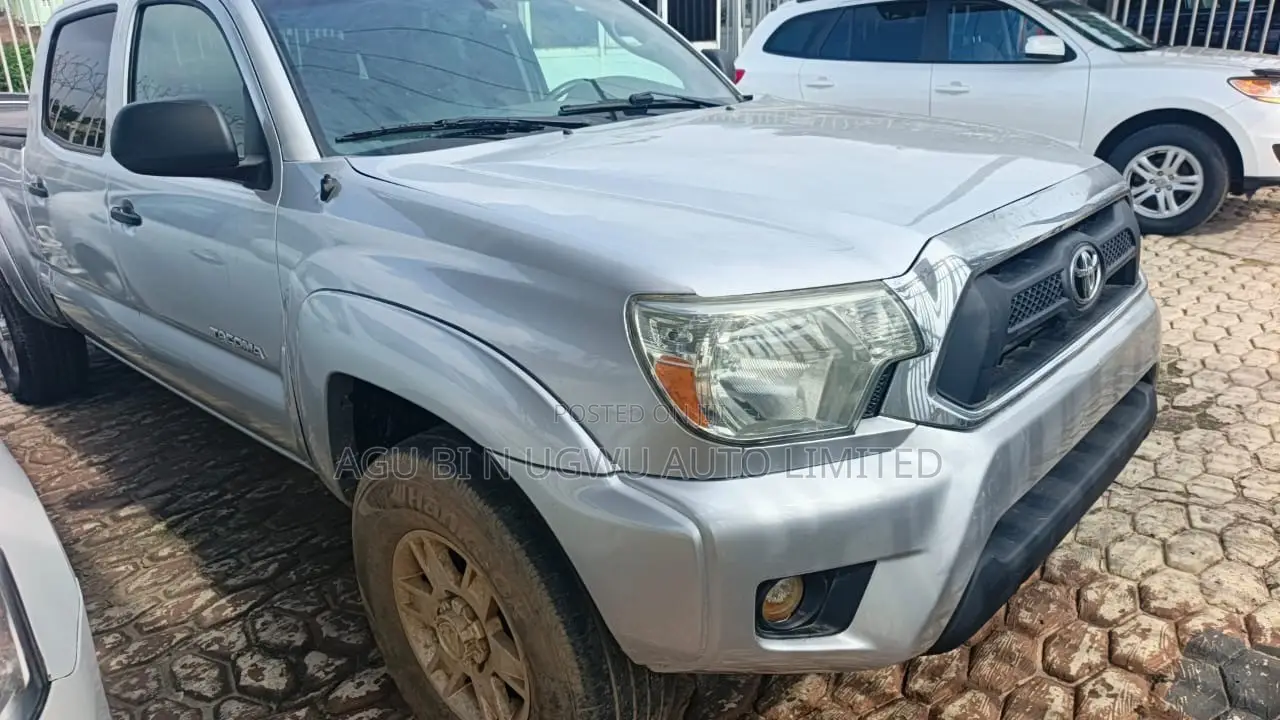 Toyota Tacoma 2013 Silver