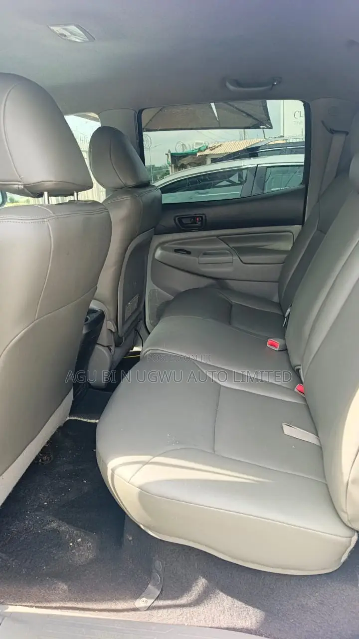 Toyota Tacoma 2013 Silver