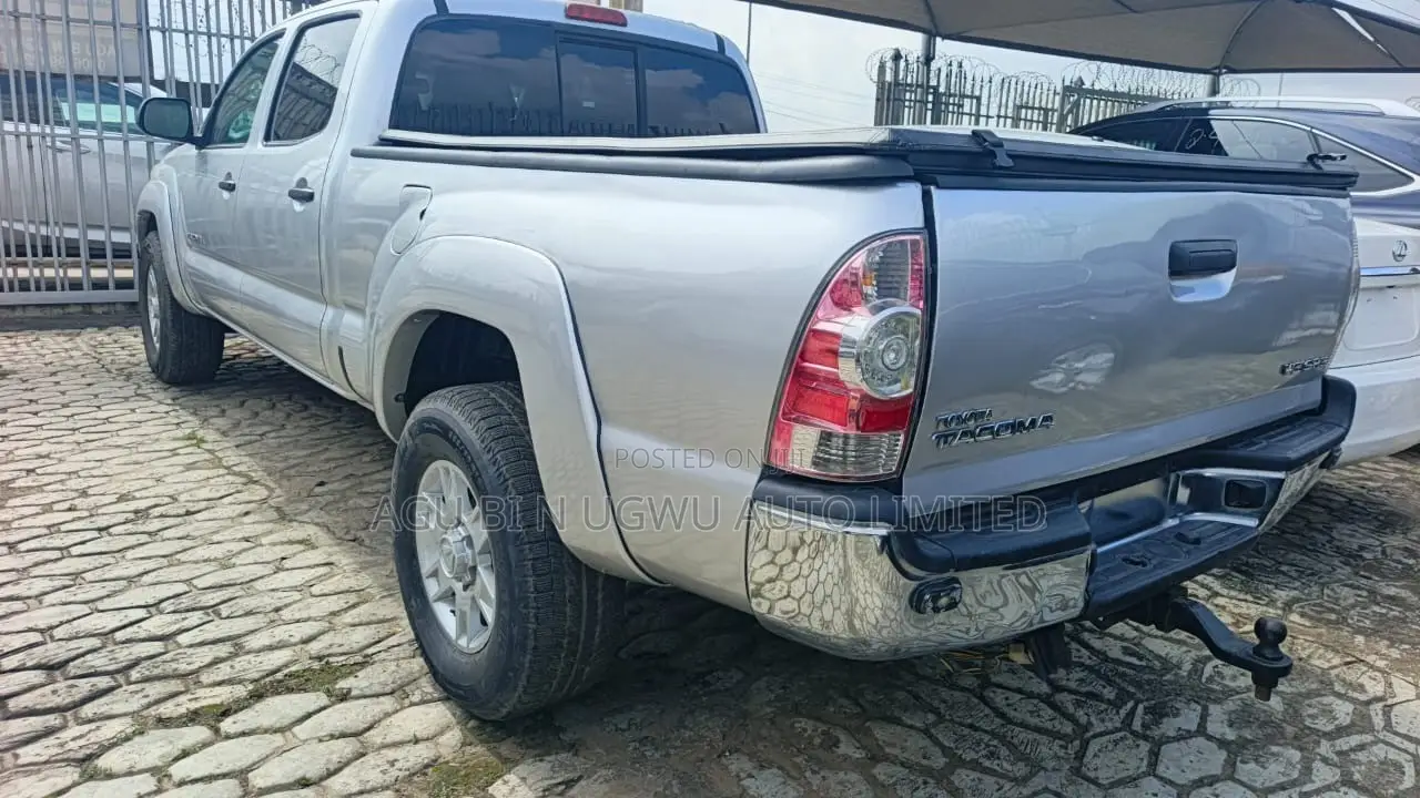 Toyota Tacoma 2013 Silver