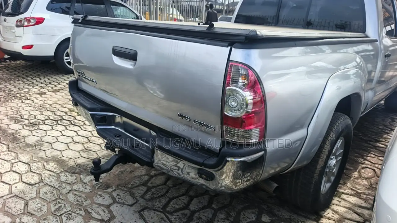 Toyota Tacoma 2013 Silver