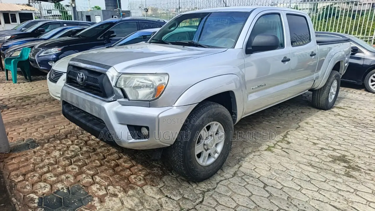 Toyota Tacoma 2013 Silver