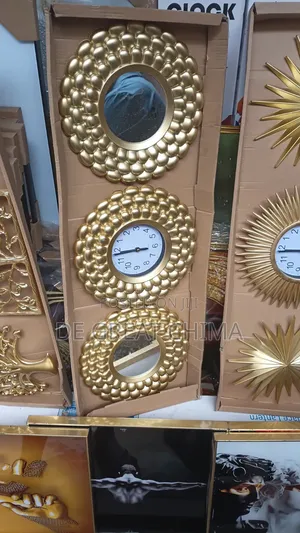 Quality Clock With Mirror