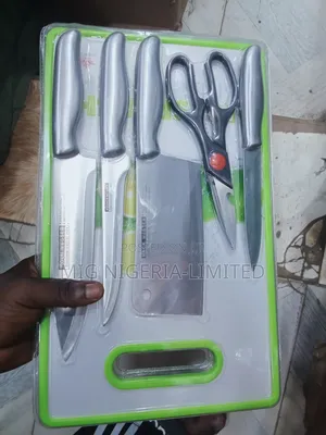 Kitchen Knife Set With Cutting Board