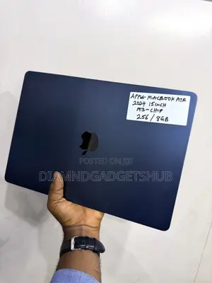 Laptop Apple MacBook Air 2024 M3 8GB Apple M3 SSD 256GB