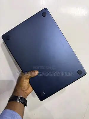 Laptop Apple MacBook Air 2024 M3 8GB Apple M3 SSD 256GB