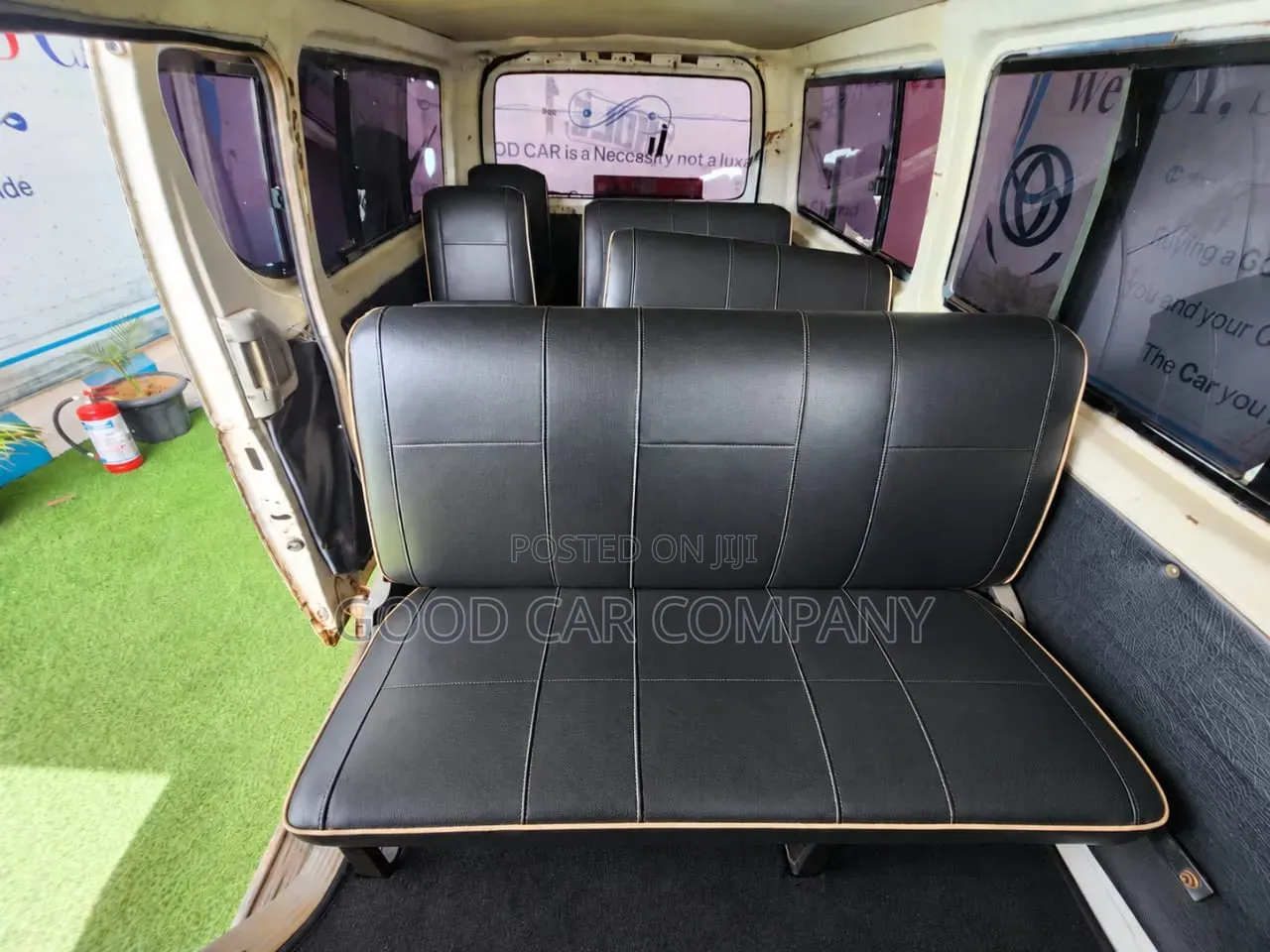 Toyota HiAce 2007 White