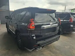 Toyota Land Cruiser Prado 2.7 2023 Black