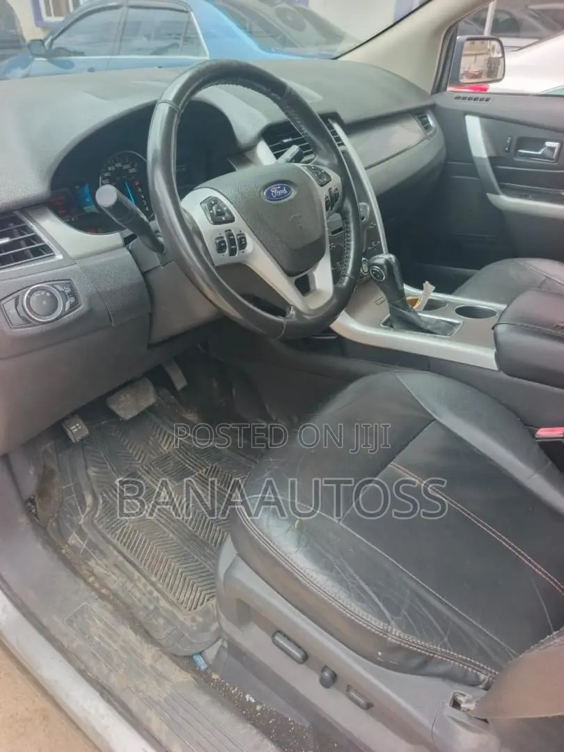 Ford Edge 2012