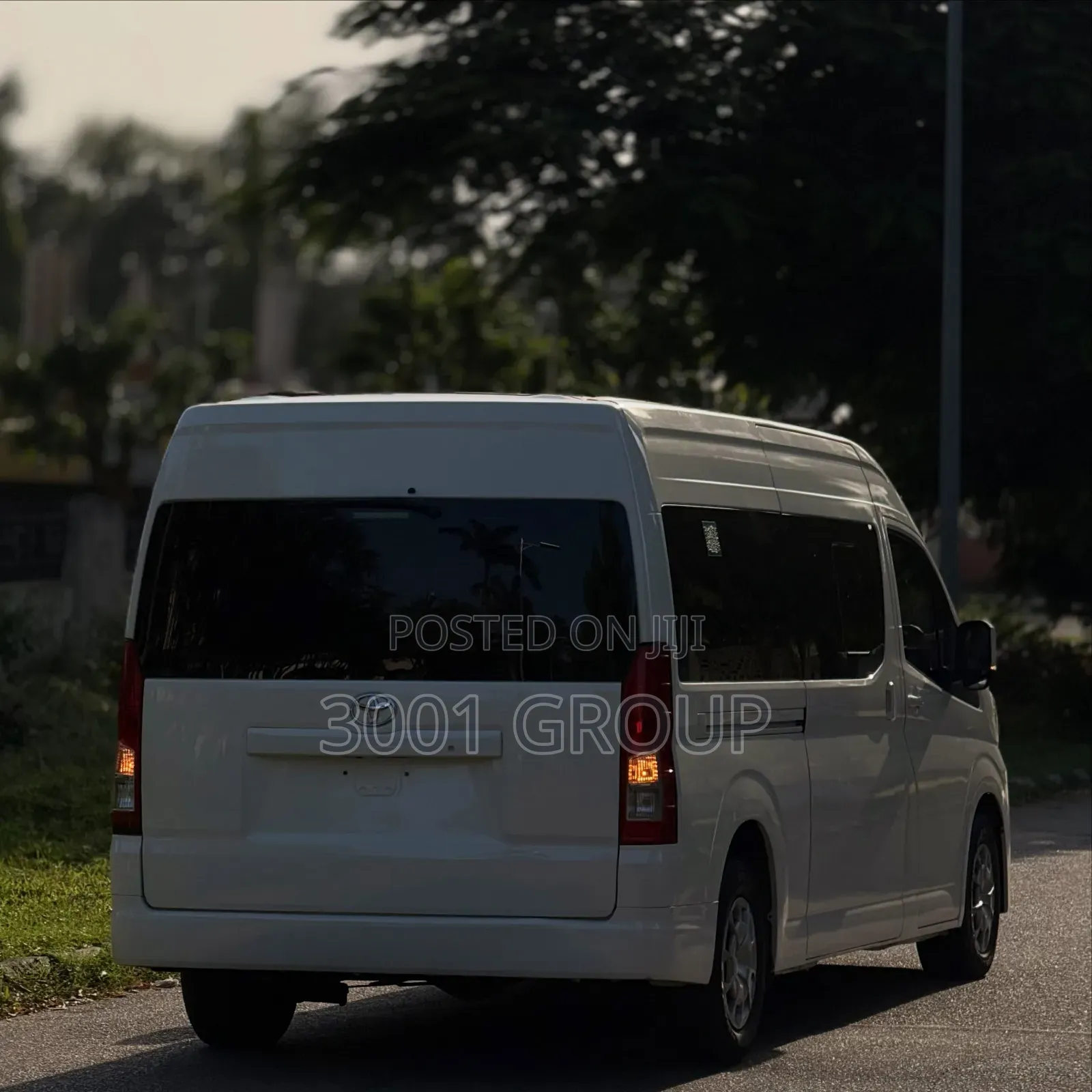 Toyota HiAce 2022 White