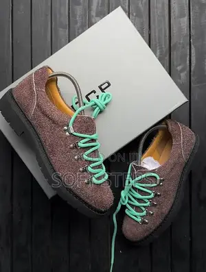 Circle Cage Mountain Derby Shoes