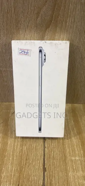 New Apple iPhone Air 256 GB Blue