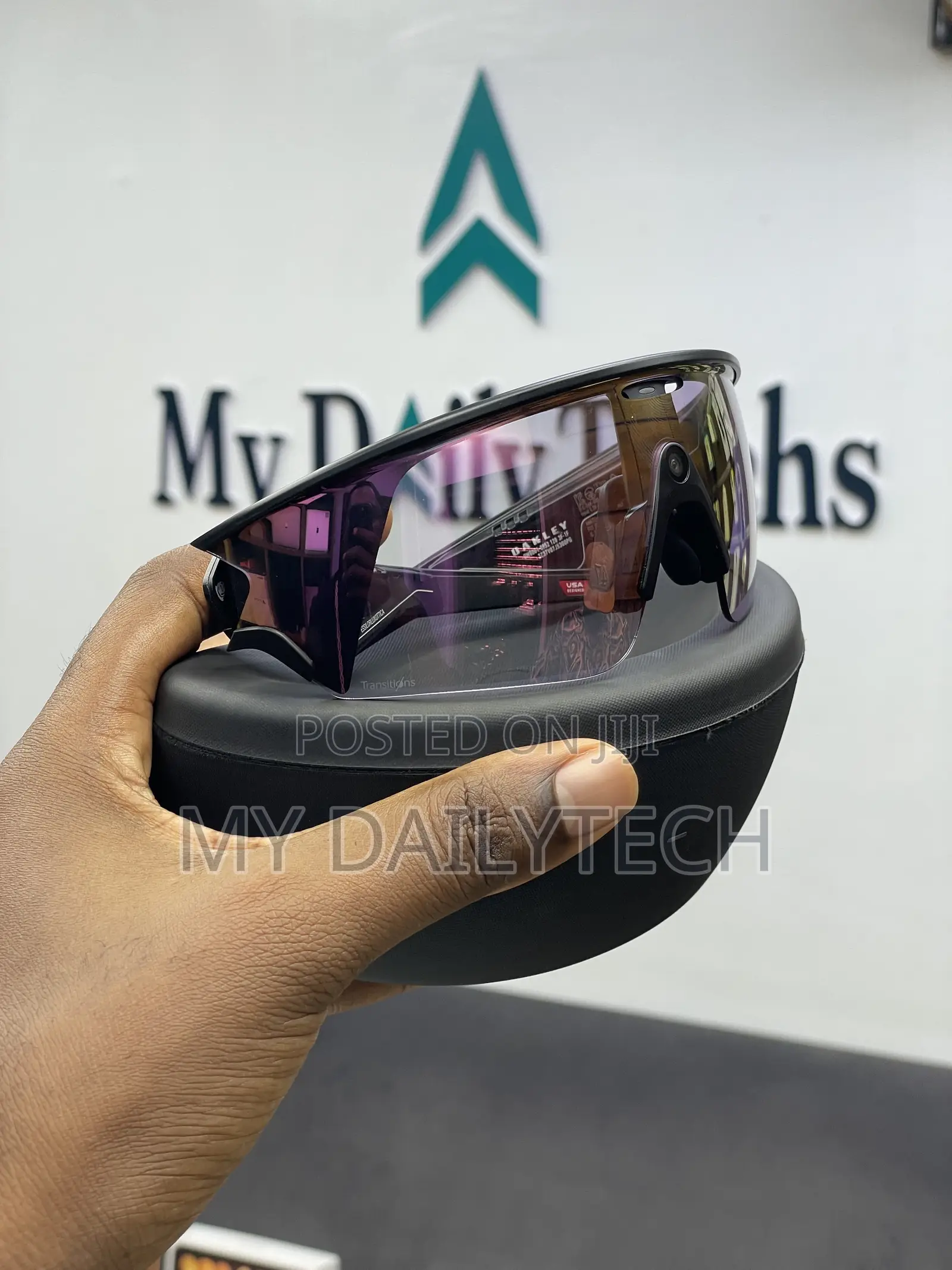 Vanguard Meta Oakley Glass