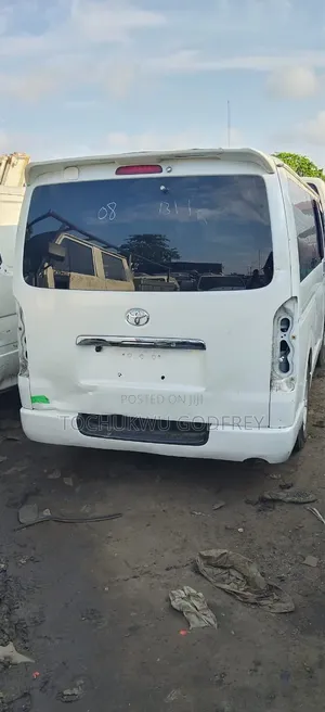 Toyota HiAce 2012 White