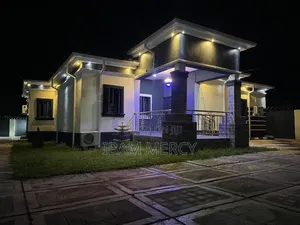Furnished 4bdrm House in Duckpa Road for sale