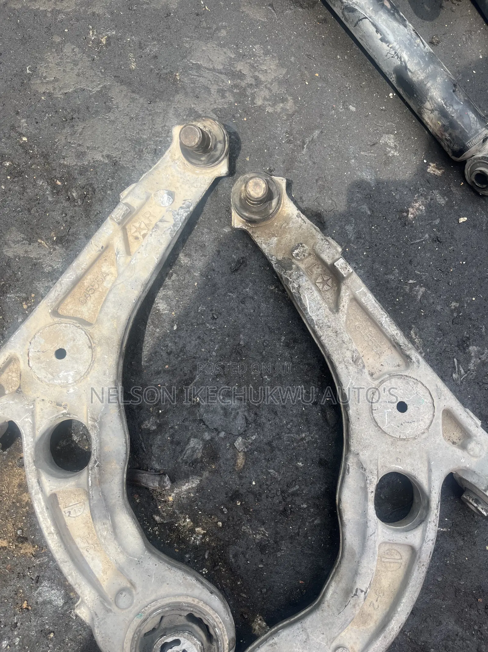 Lower Arm Chrysler 200C 2013