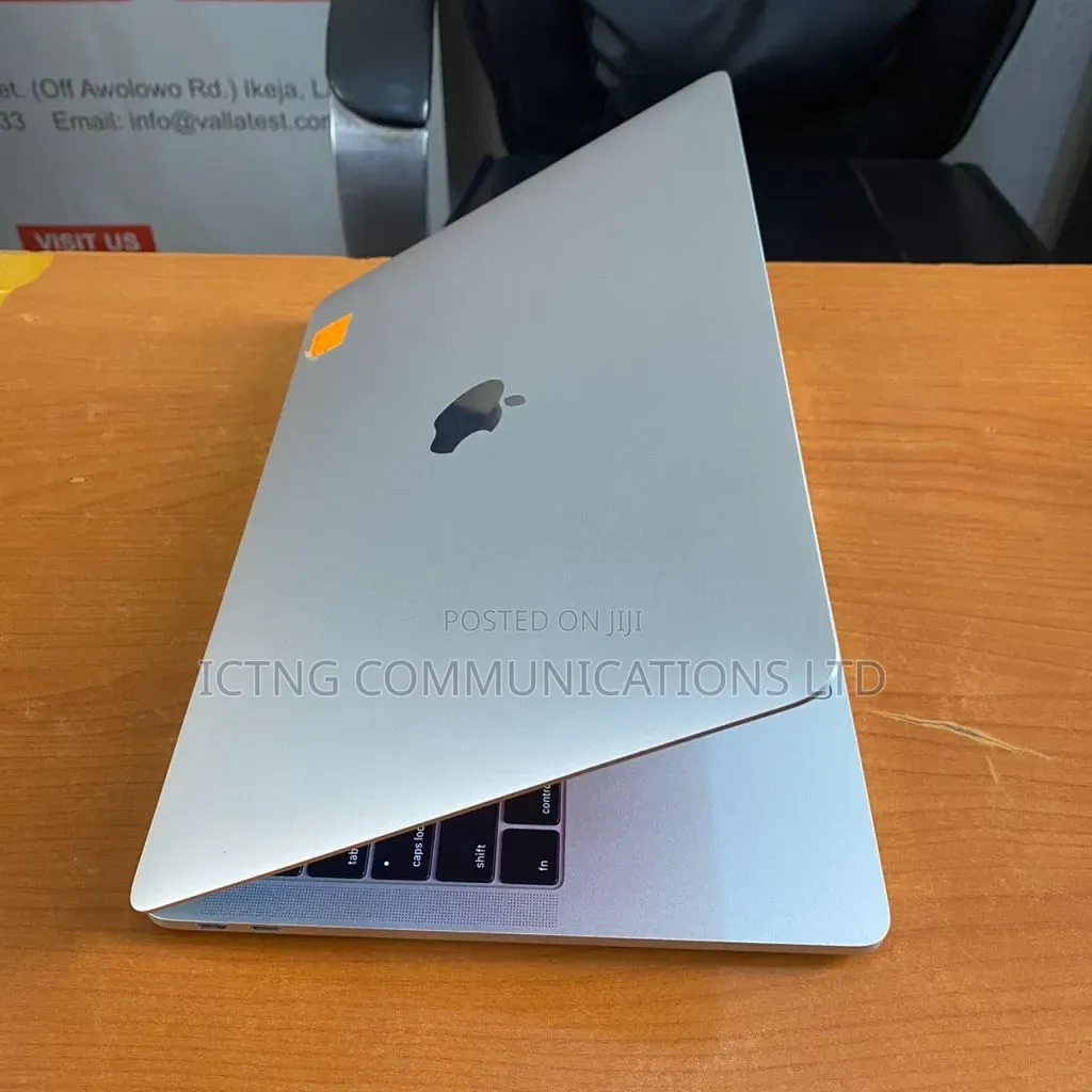 Laptop Apple MacBook Pro 2017 16GB Intel Core i5 SSD 256GB