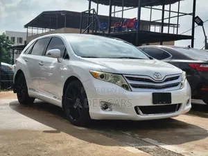 Toyota Venza Limited 2011 White
