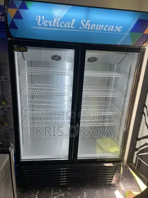 Double Door Vertical Showcase Chiller