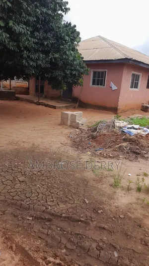 2bdrm Block of Flats in Idogbo, Benin City for sale