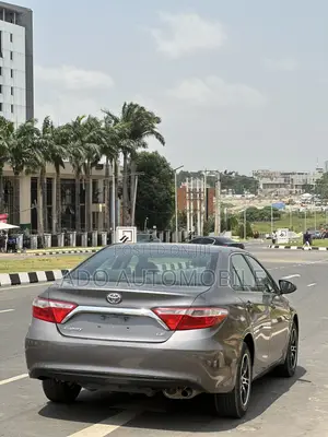 Toyota Camry 2016 Gray