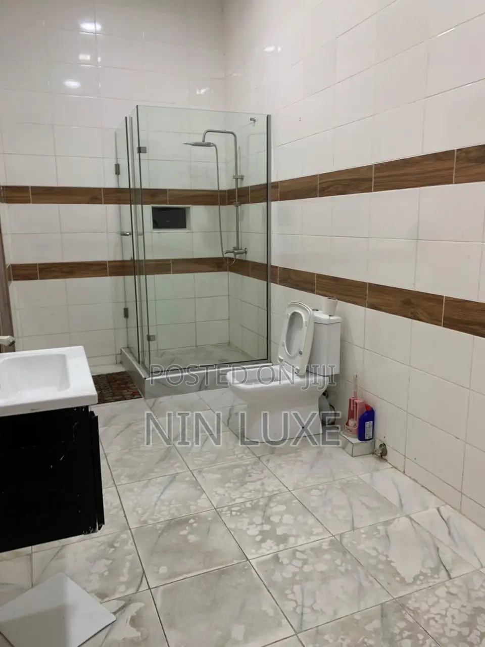 4bedroom Apartment