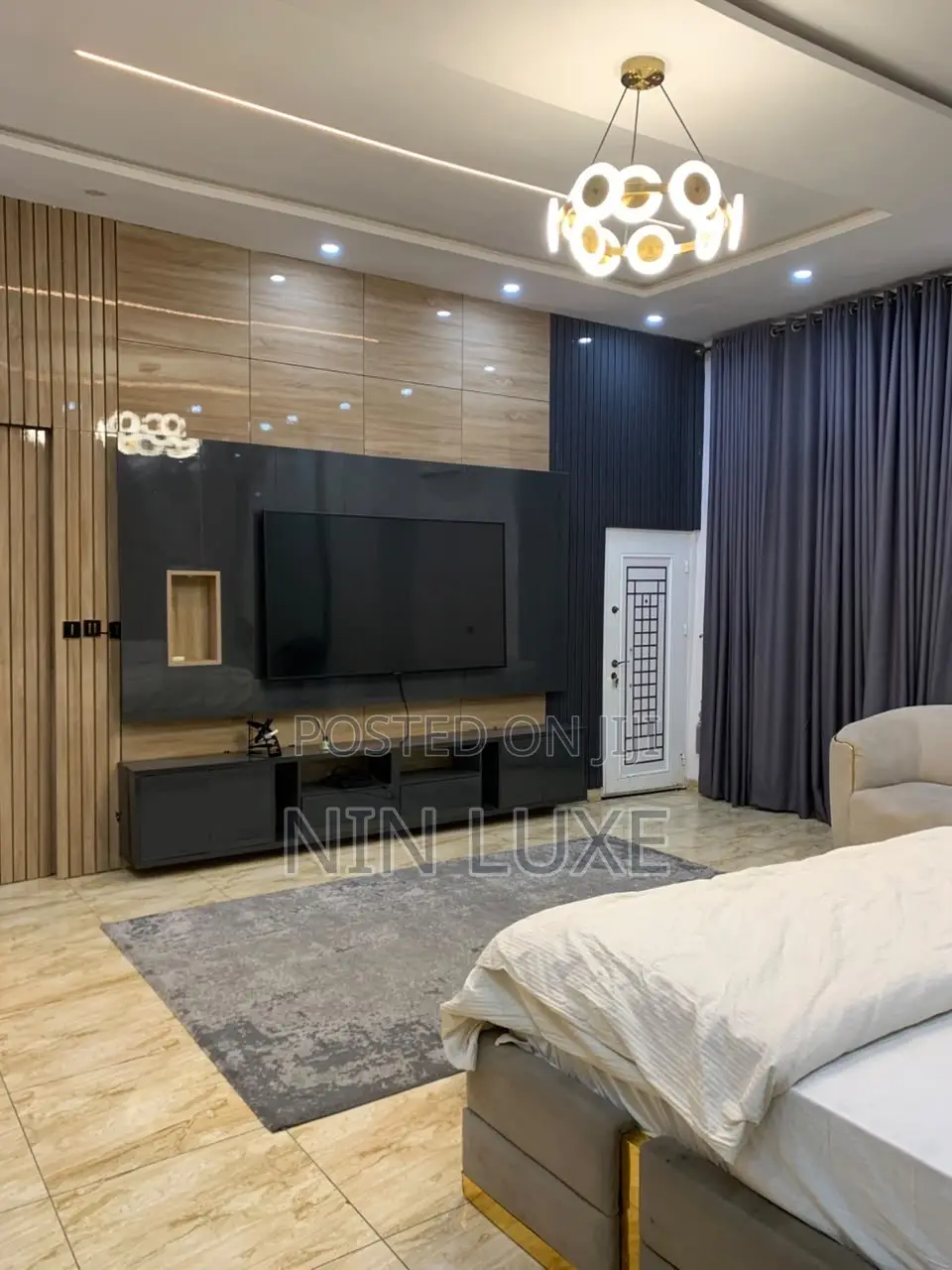 4bedroom Apartment
