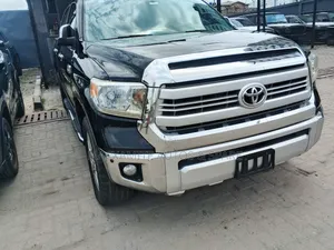 Toyota Tundra 1794 4dr CrewMax 4WD SB (5.7L 8cyl 6A) 2014 Black