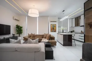 – Luxury 2-Bedroom Apartment