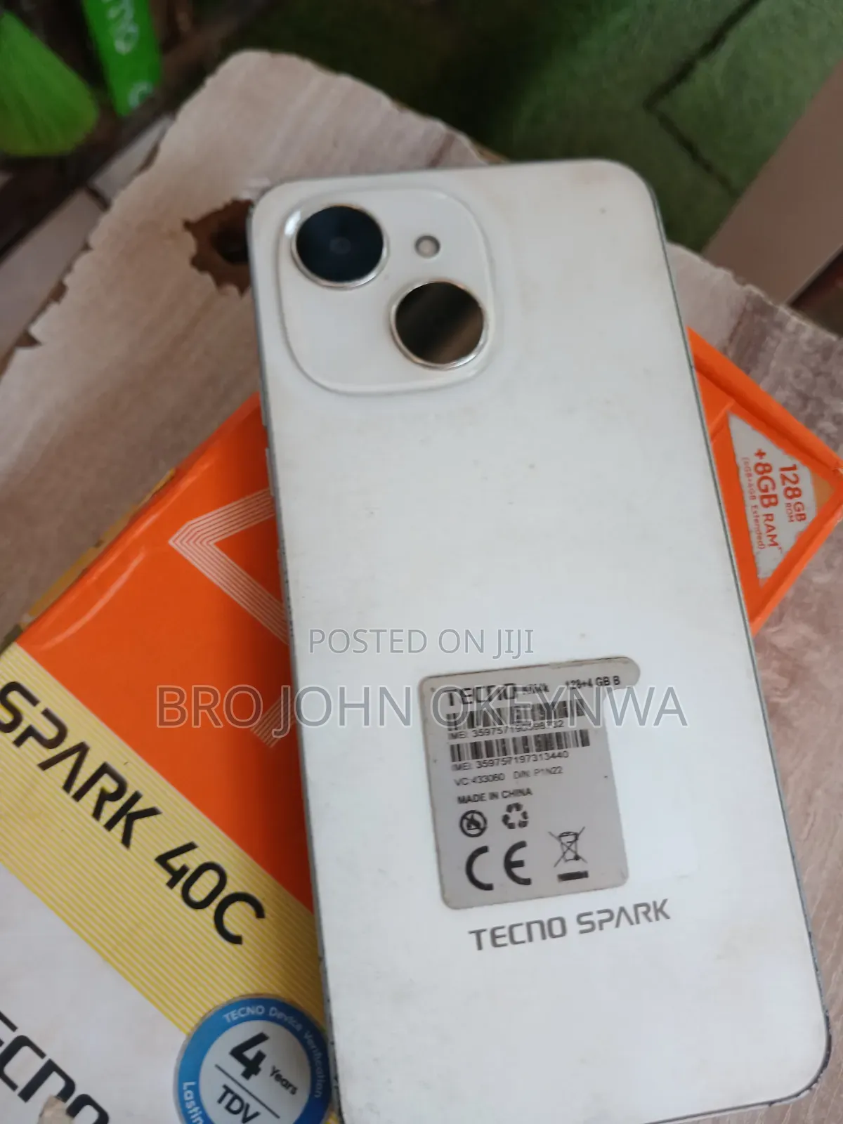 Tecno Spark 40C 128 GB White