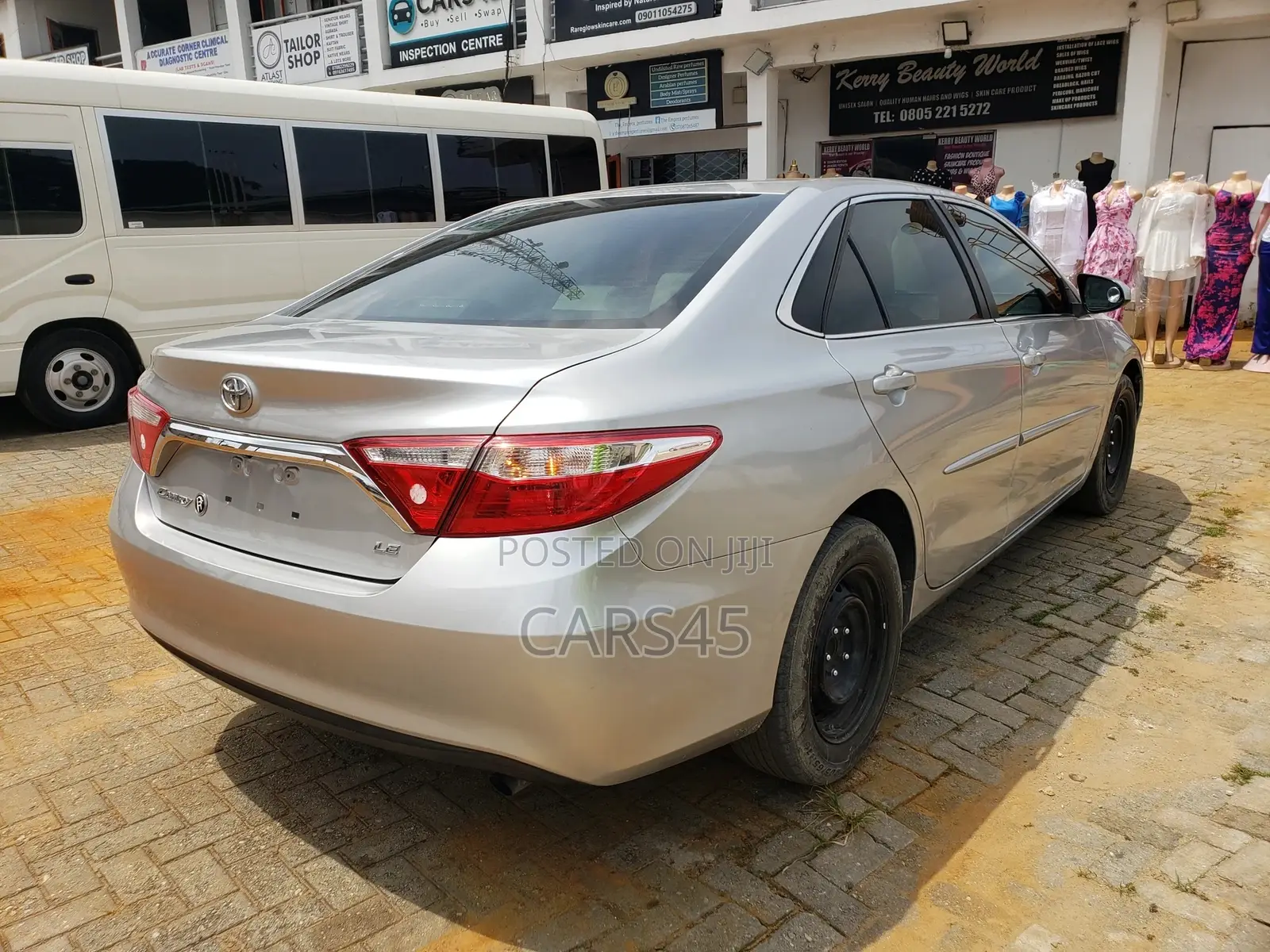 Toyota Camry 2017 Silver