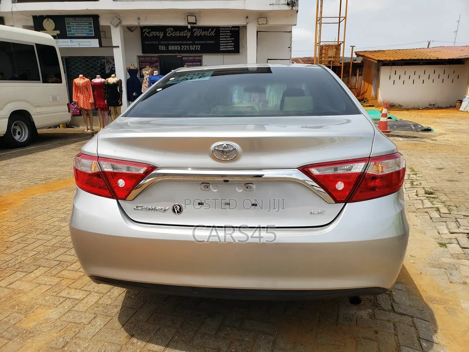 Toyota Camry 2017 Silver