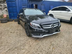 Mercedes-Benz C300 2018 Black