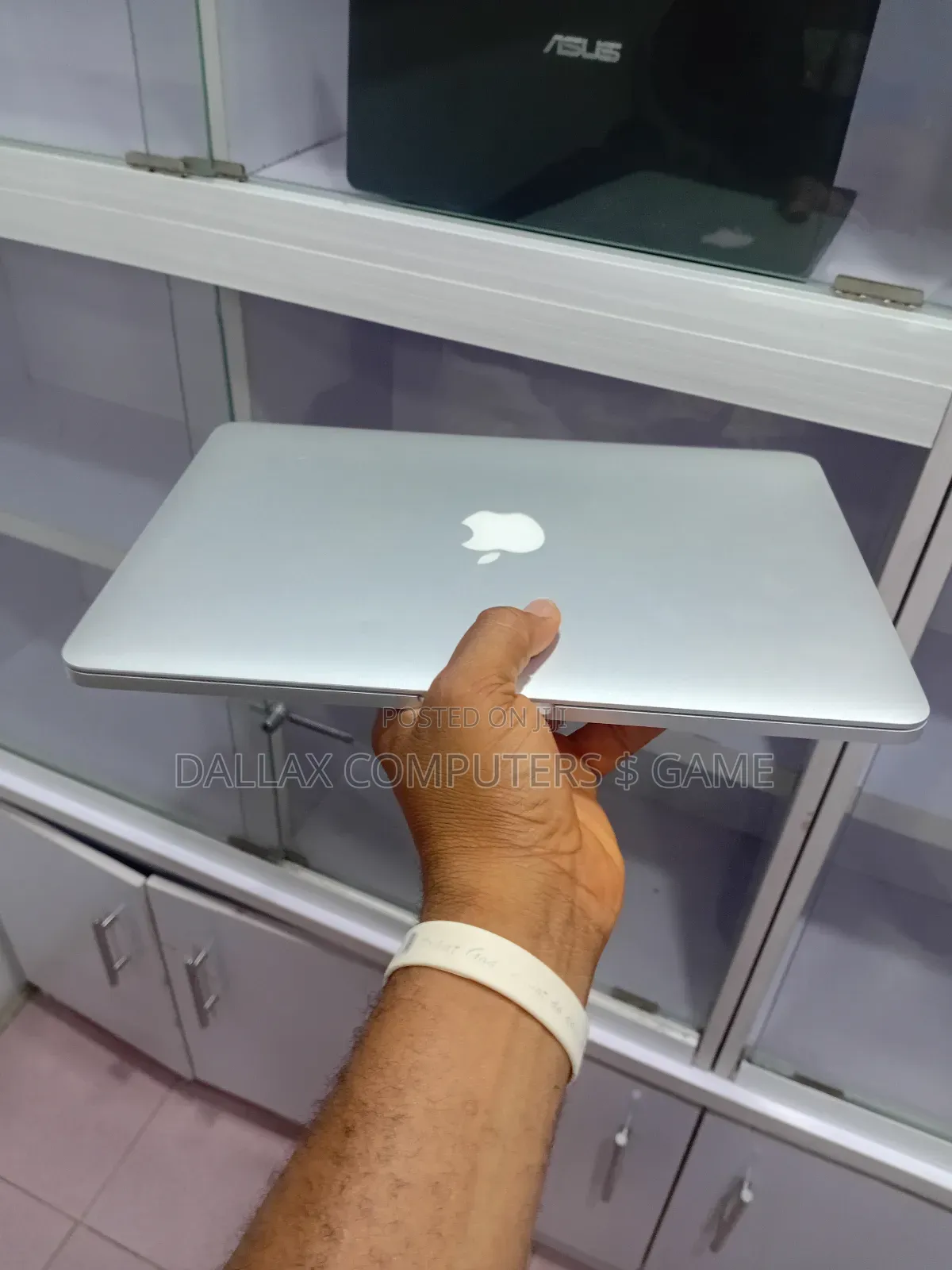 Laptop Apple MacBook Pro 2015 8GB Intel SSD 256GB