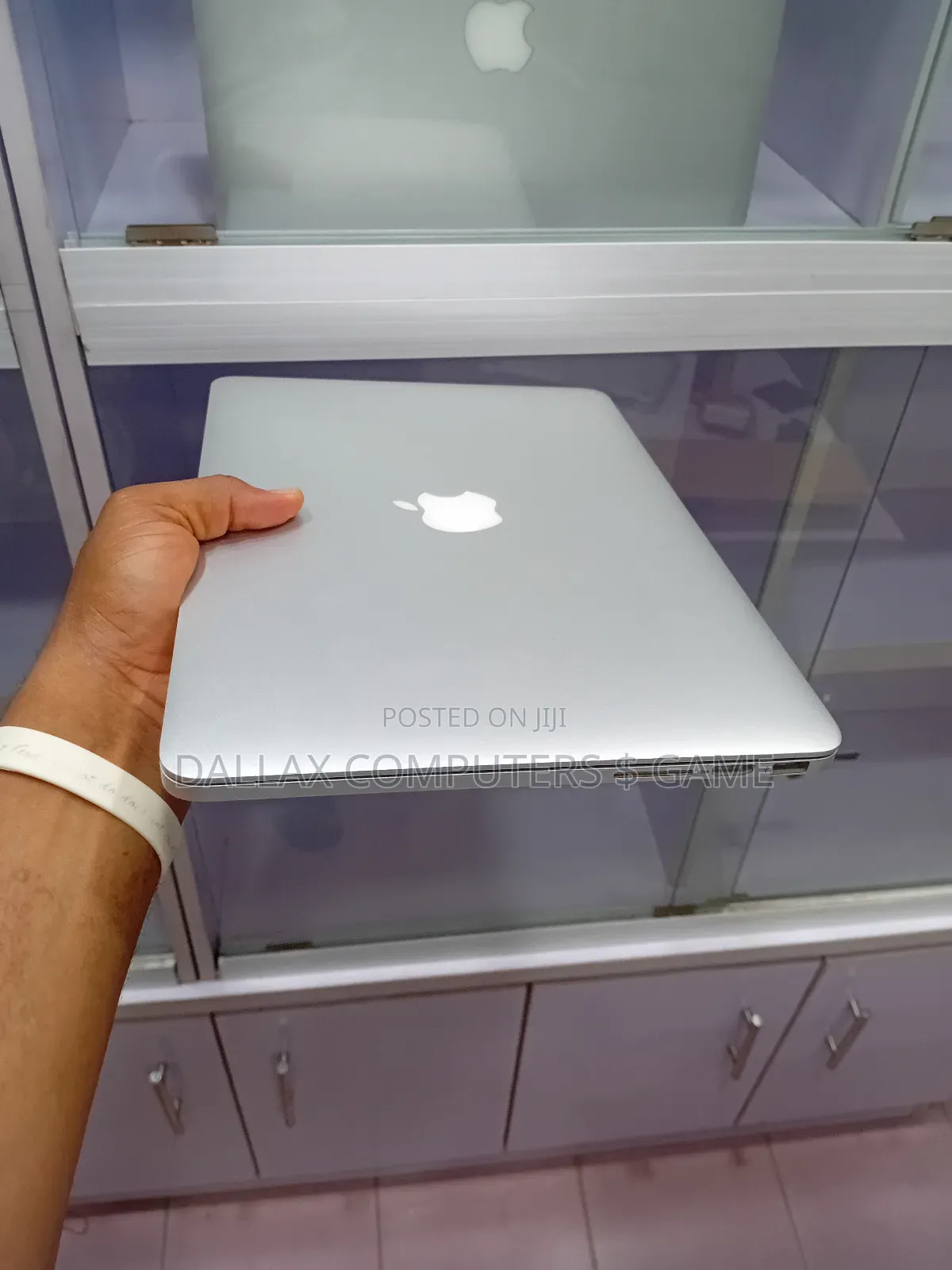 Laptop Apple MacBook Pro 2015 8GB Intel SSD 256GB
