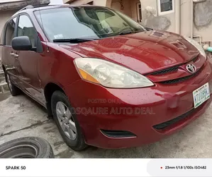 Toyota Sienna CE FWD 2006 Red