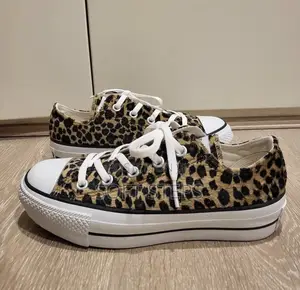 Converse Chuck Taylor All Star Leopard Print High & Low Top