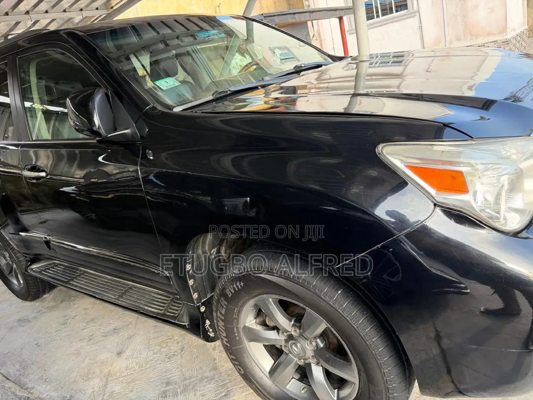 Lexus GX 2012 Black