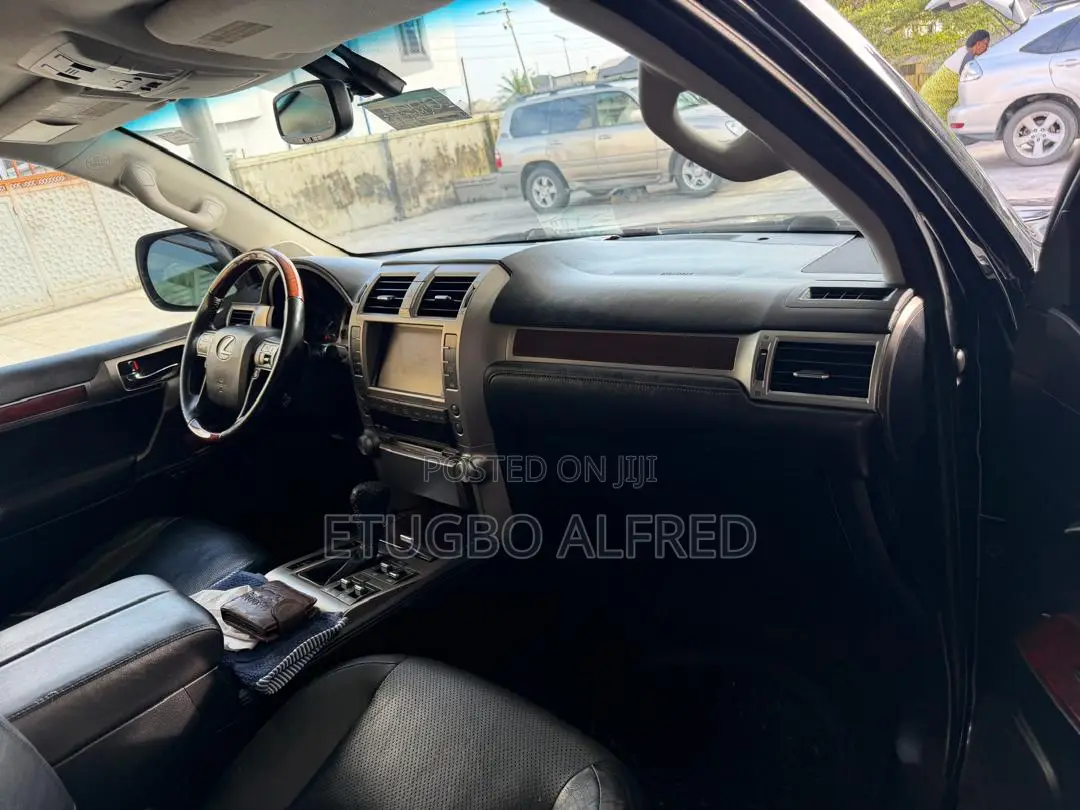 Lexus GX 2012 Black