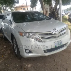 Toyota Venza 2010 White