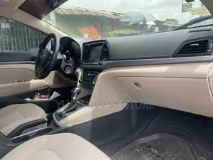 Hyundai Elantra 2017 Black