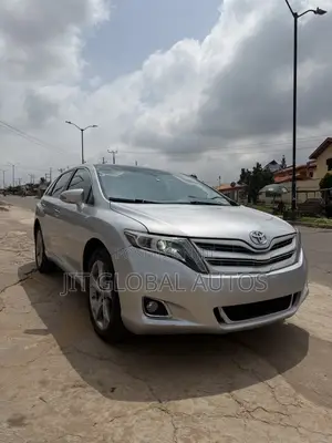 Toyota Venza XLE 4dr Wagon (3.5L 6cyl 6A) 2014 Silver