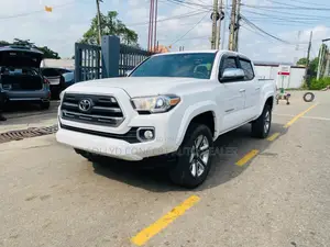 Toyota Tacoma Limited 2017 White
